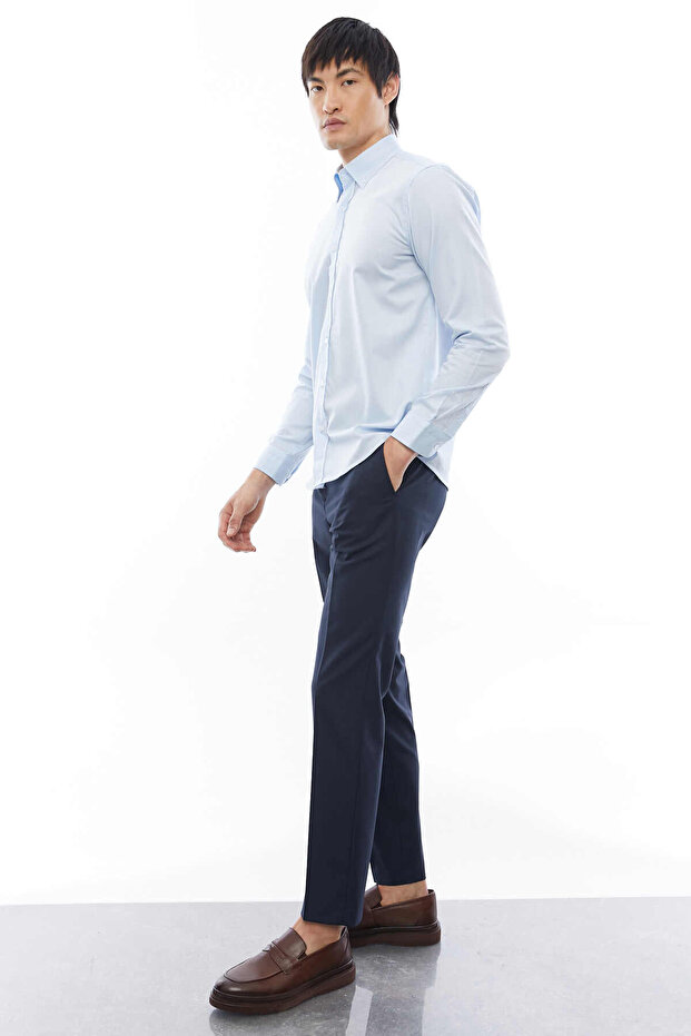 قميص مريح بأزرار على الياقة - 7