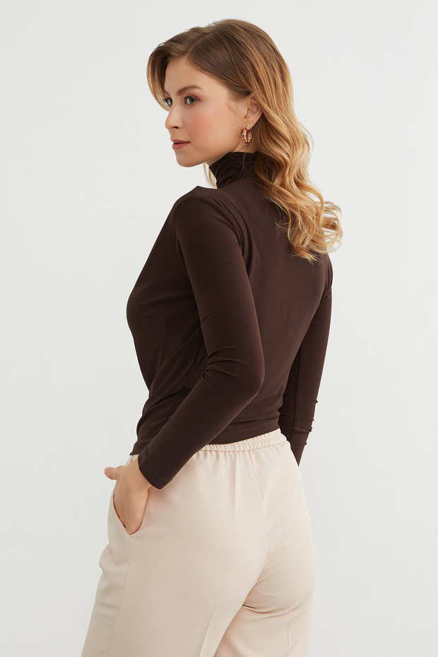 Drapeli Balıkçı Yaka Bluz - 6