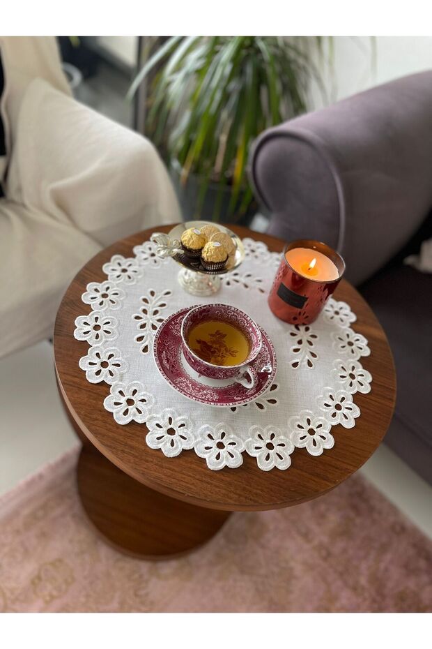 Delik Işi Coffee Table Cover. 39X39Cm. Round Daisy Model