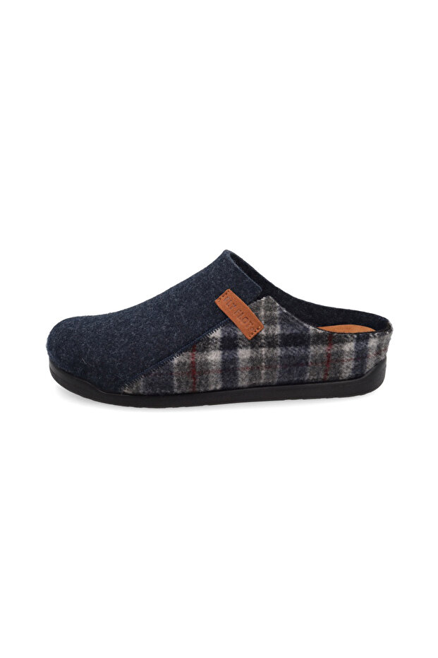 شباشب رجالية (للمنزل) 46 749 FW CLOTH MAN SLIPPER