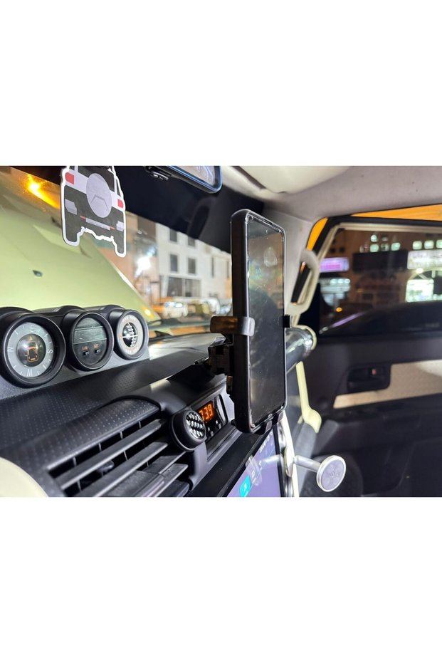 Car Phone Holder for FJ Cruiser 2007-2023, 360° Rotation Phone Mount Compatible with all Phone, Doe