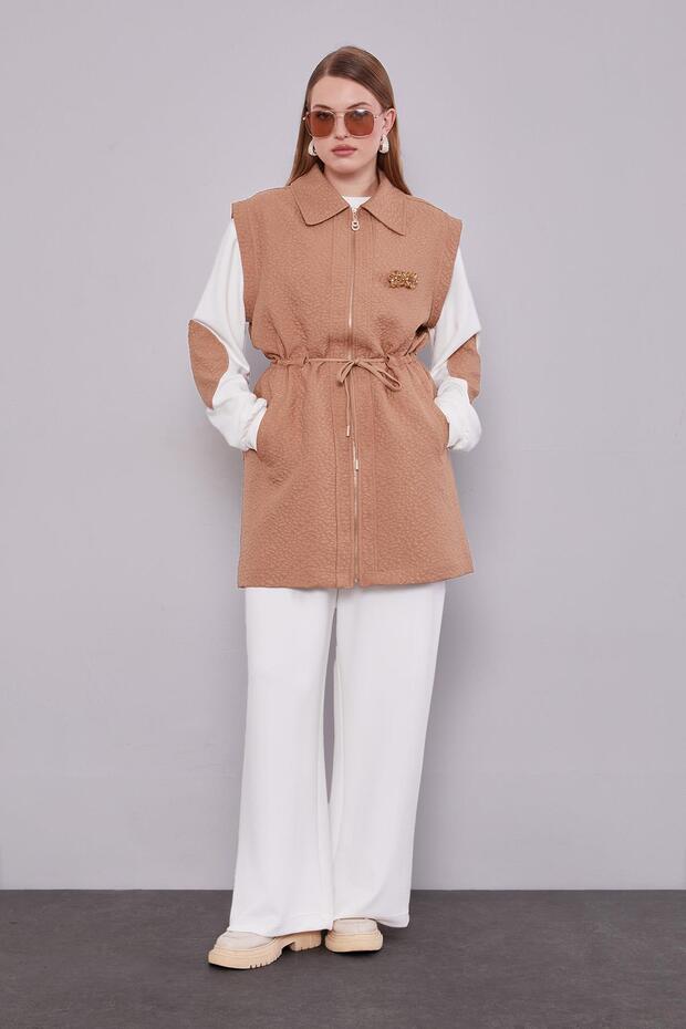 Camel Self-Patterned Vest Set Triple Set - 1