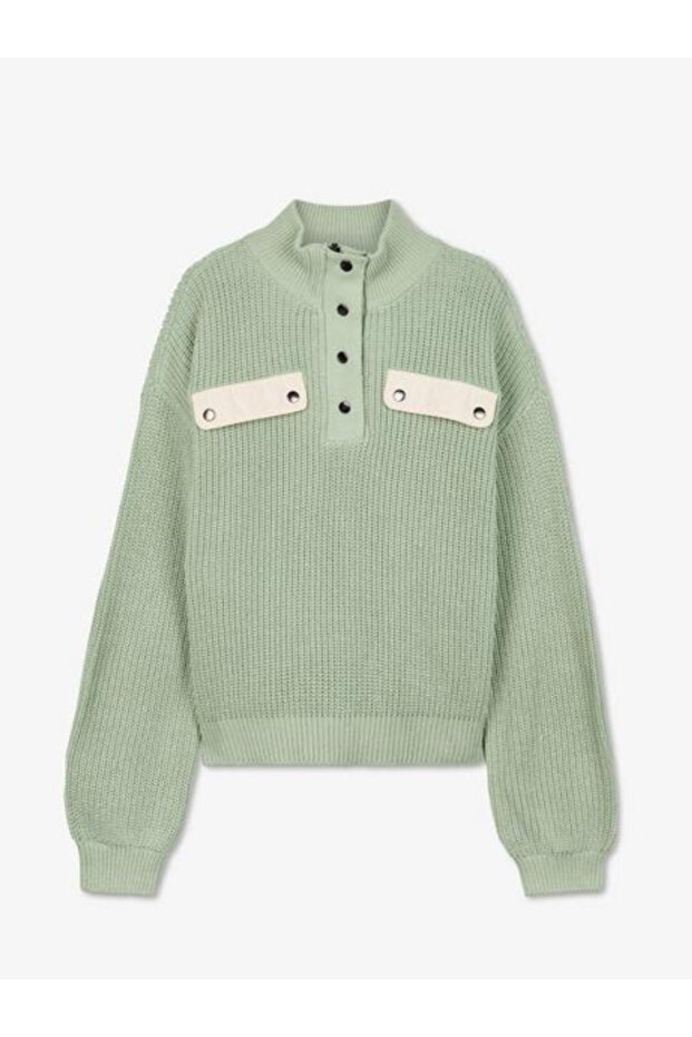 Pulover cu capse - 1