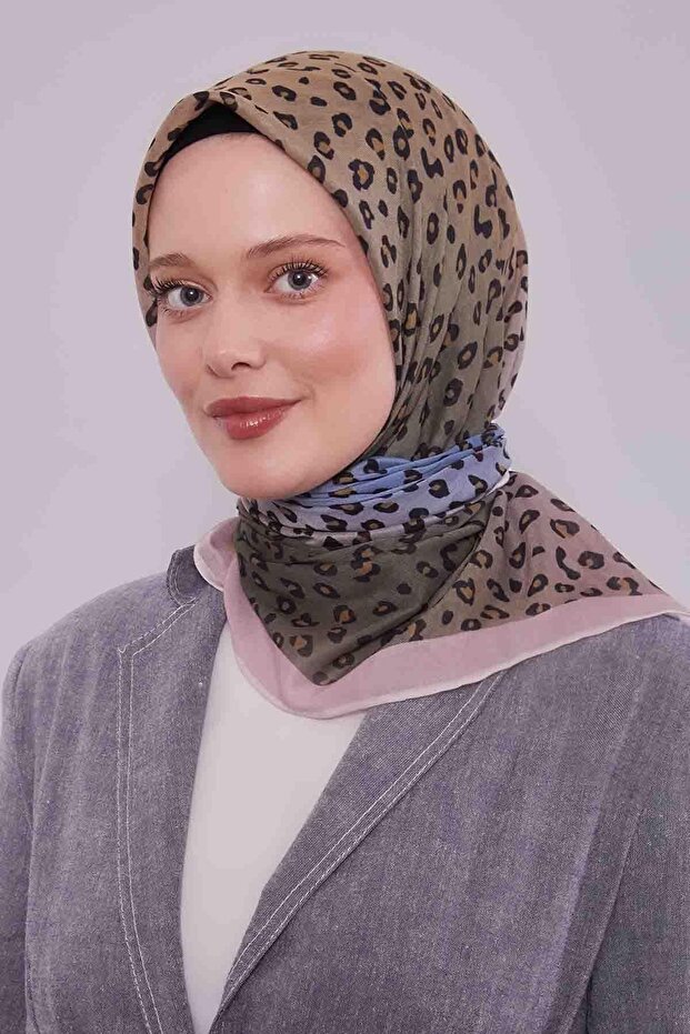 Powder Leopard Pattern Soft Scarf - 3