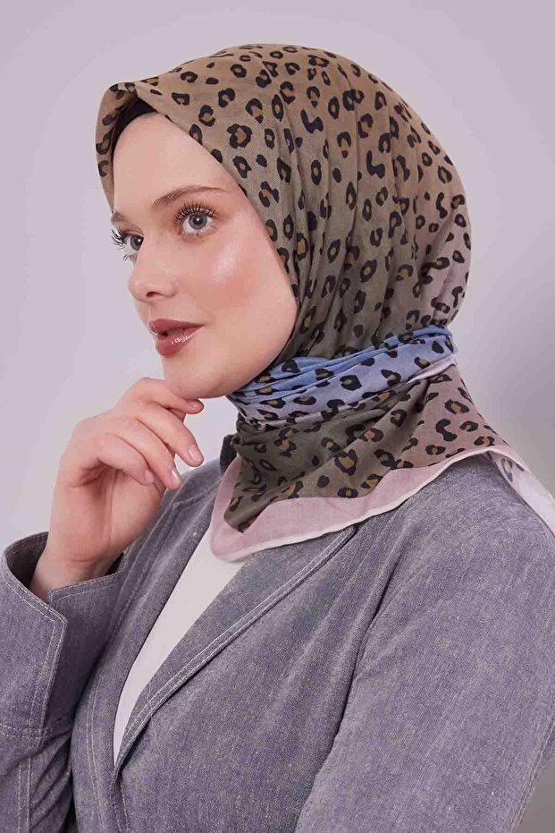 Powder Leopard Pattern Soft Scarf - 1