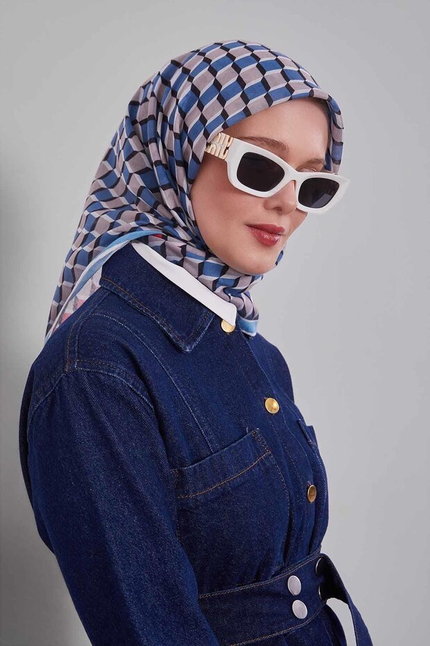 وشاح ناعم بنمط المكعب الأزرق - 2