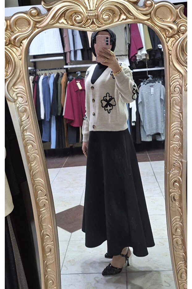 Nakışlı triko hirka - 2