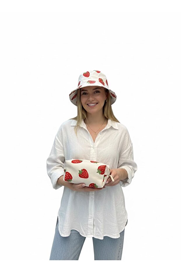 مجموعة قبعة وحقيبة مكياج بنمط الفراولة - 3