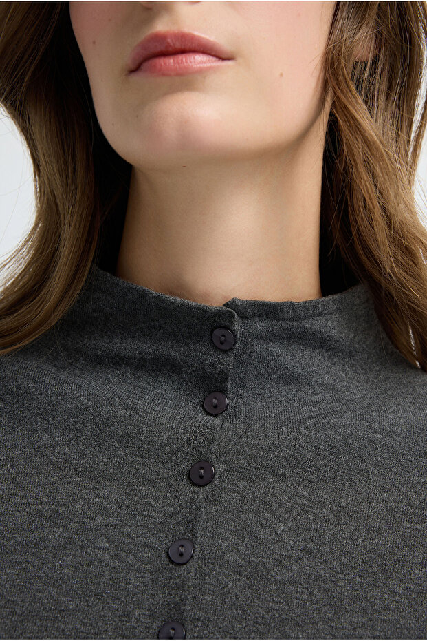 Dik Yaka Düğmeli Triko Hırka - 2