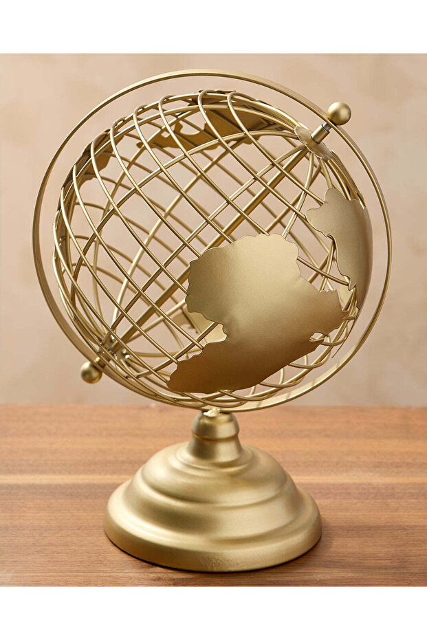 قطعة أثرية من الكرة الذهبية - 2