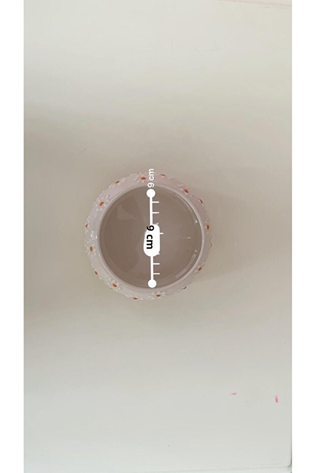 وعاء منقوش عليه زهرة الأقحوان - 2