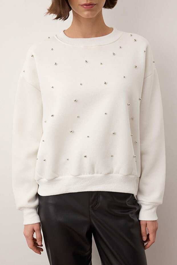 Ekru Taş Akseusar Detaylı Bisiklet Yaka Regular Crop Örme Sweatshirt TWOAW26SW00090 - 3