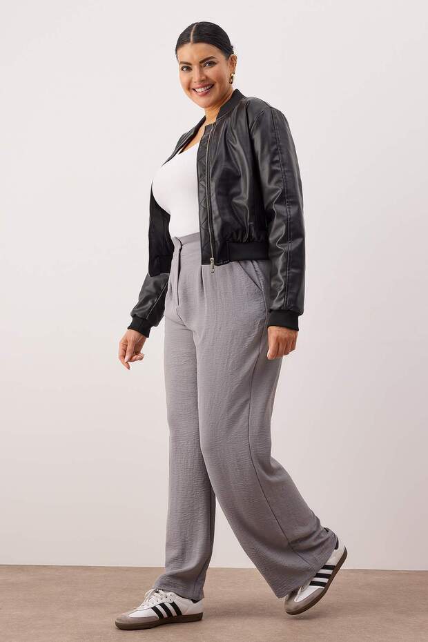 Gri Mevsimlik Wide Leg Yüksek Bel Pileli Dokuma Kumaş Pantolon TBBSS22PL0448 - 2