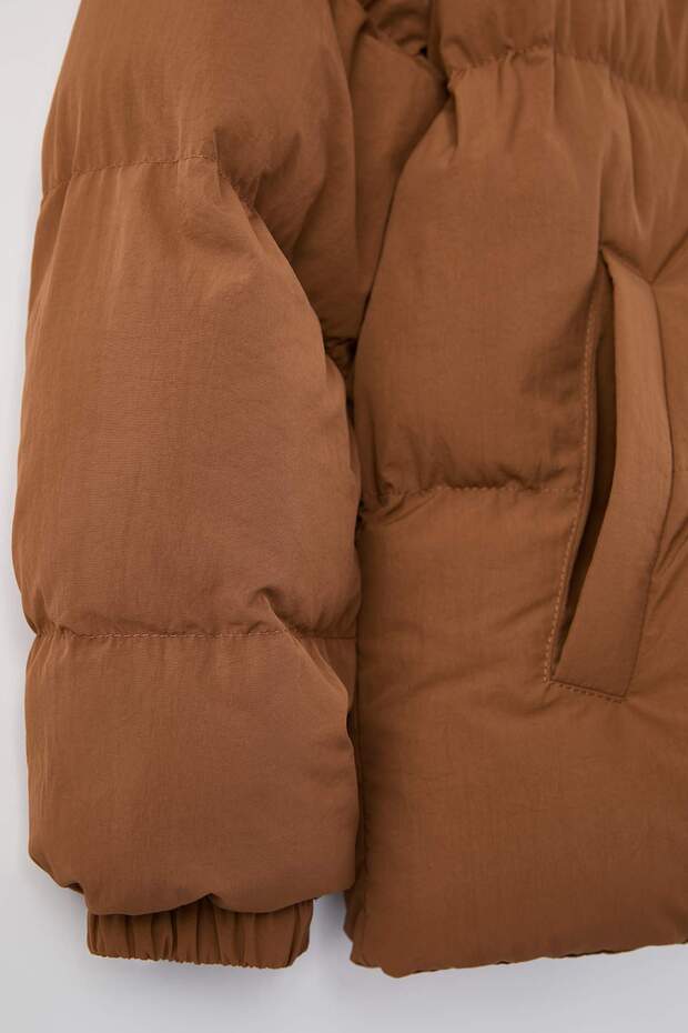 Erkek Tarçın Oversize Fit Kapüşonlu Taslan Kışlık Şişme Mont TMNAW25MO00005 - 8