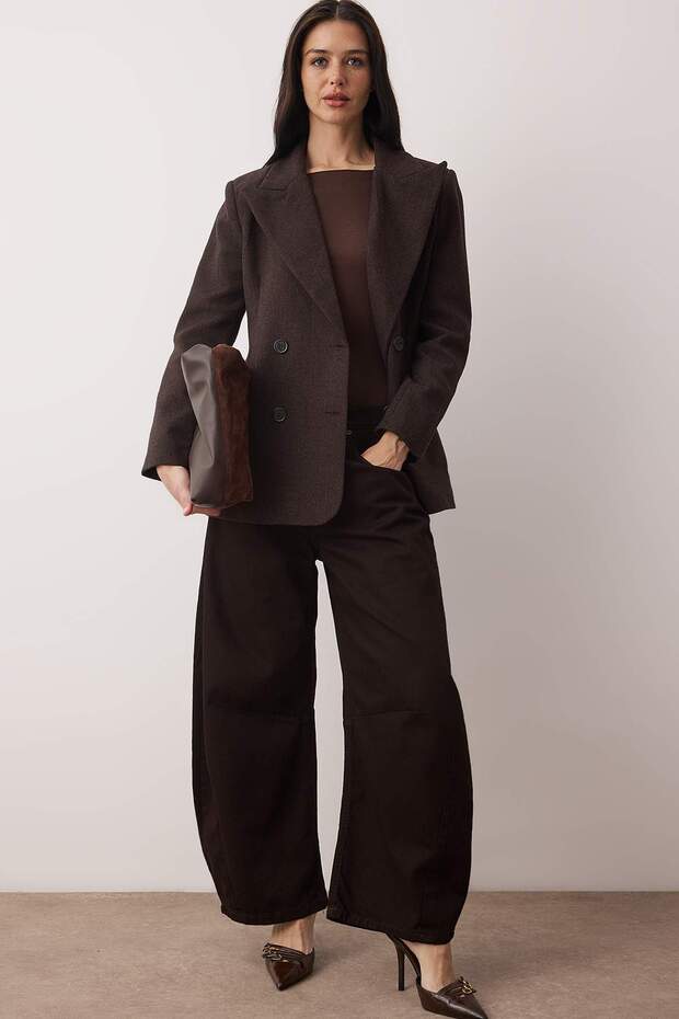 Kahverengi Kaşe Balıksırtı Kruvaze Fitted/Vücuda Oturan Kalıp Dokuma Blazer Ceket TWOAW26BC00037 - 1