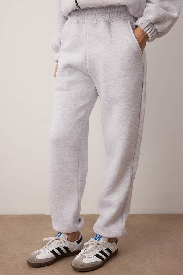 Graues 3-teiliges Trainingsanzug-Set aus Baumwoll-T-Shirt, Jogginghose und Sweatshirt mit Stehkragen und Reißverschluss TWOAW26EM00018 - 4