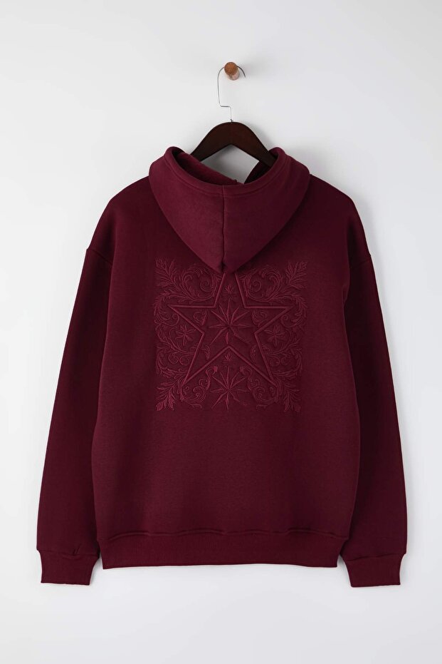 Bordo Oversize/Geniş Kesim Sırtı Nakış Detaylı Kapüşonlu Sweatshirt TMNAW25SW00142 - 8