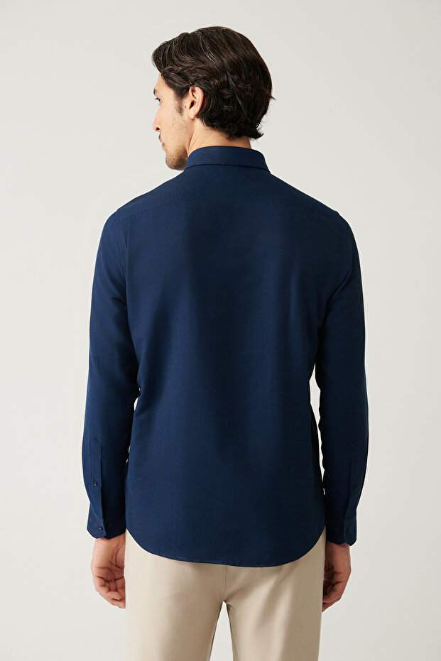 Marineblaues, leicht zu bügelndes Oxford-Hemd aus Baumwolle mit Knopfkragen für Herren E 002000 - 4