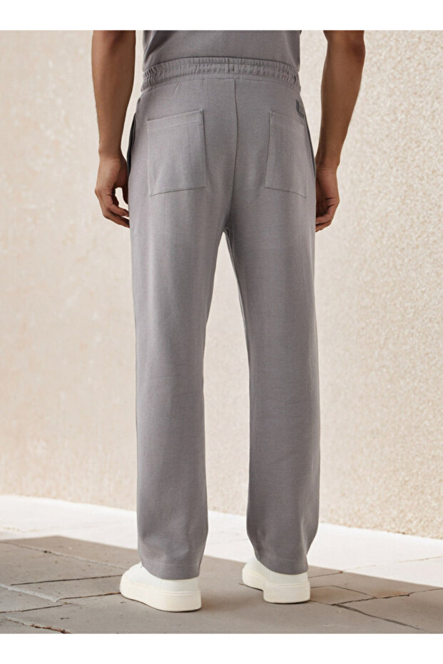 بنطلون مع رباط إغلاق وجيوب - 3