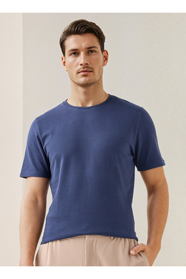 تي شيرت منقوش بالفشار - 1