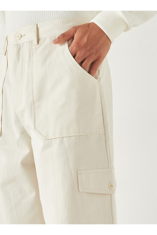 Solid Relaxed Fit Pants with Pockets - 4
