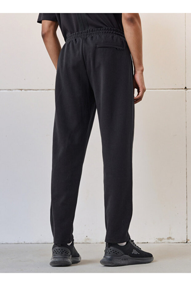 بنطال رياضي رجالي برباط للإغلاق - 3