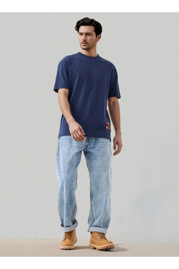 تي شيرت خلفي مطرز - 2