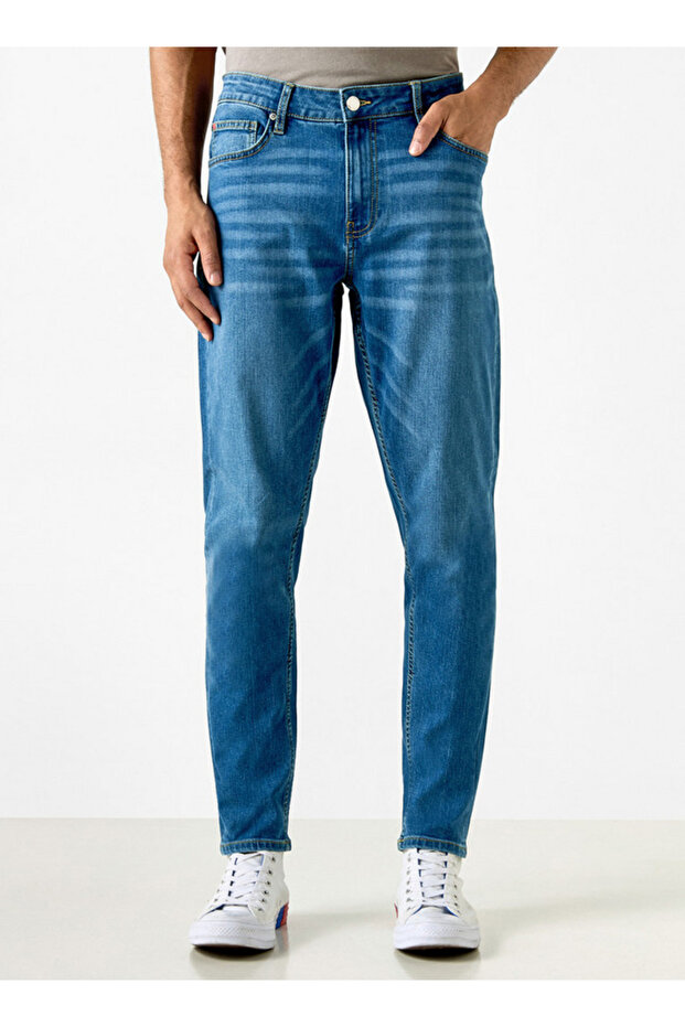 Skinny Fit Mid-rise Jeans With Pockets