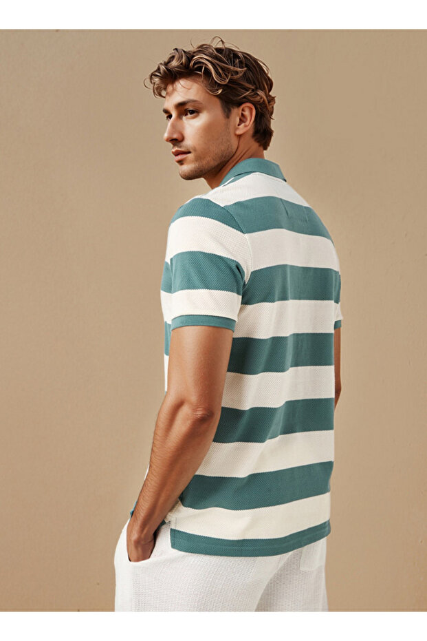 قميص بولو مخطط هيكلي - 3