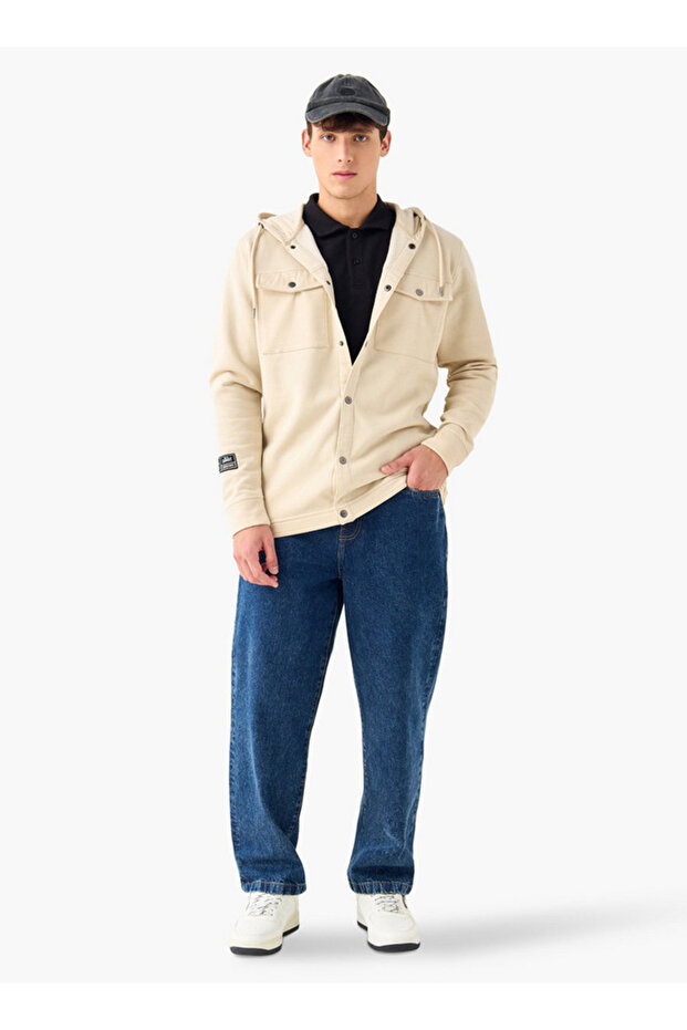 قميص منقوش بغطاء للرأس وجيوب على الصدر - 2