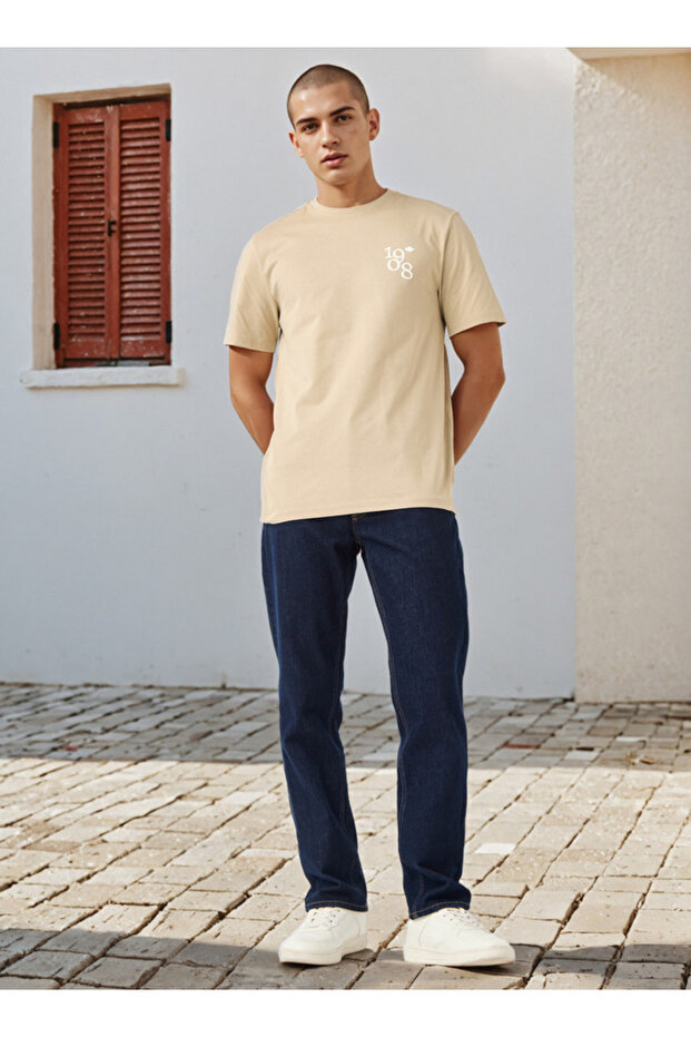 تي شيرت بطبعة شعار - 2