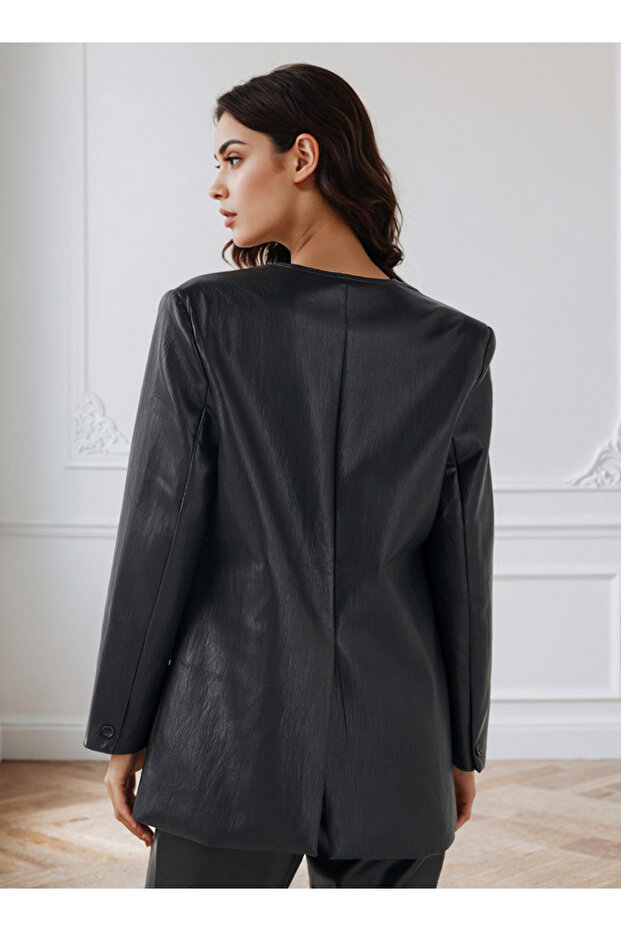 Jacket with Button Closure and Pockets - 3