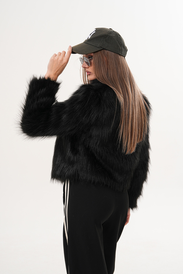 سترة بياقة واسعة من الفرو - 3