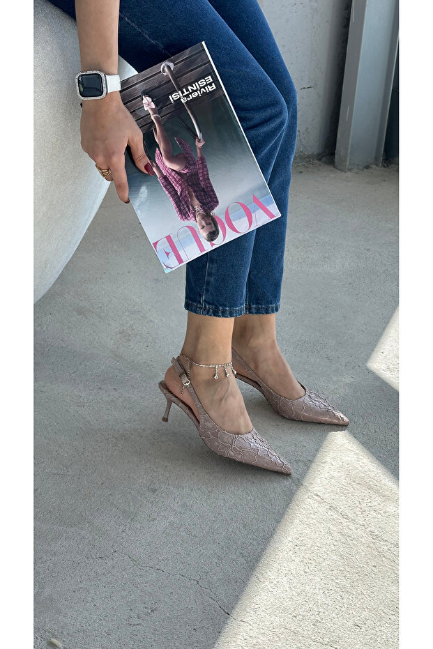 Dalida Patent Leather Short Heeled Shoes with Lace Detail