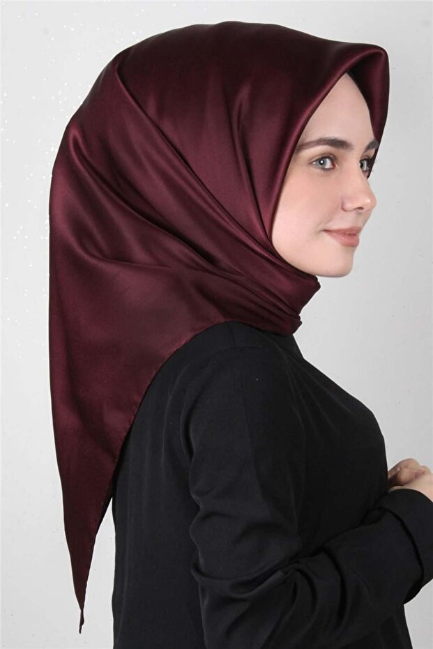 وشاح حرير عادي 7747758-343 أحمر كلاريت