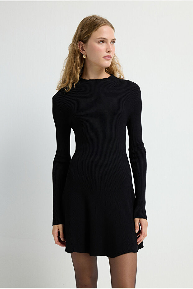 Boğazlı Triko Elbise - 3