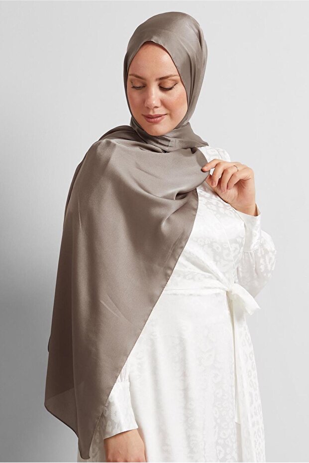 شال من الساتان 8570