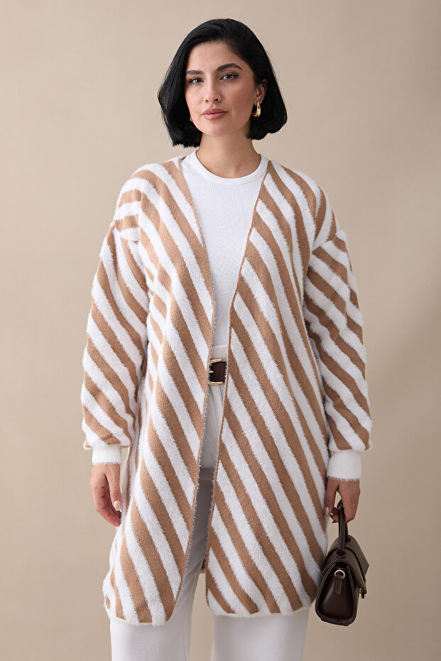 Şeritli Tüylü Camel Triko Hırka - 1