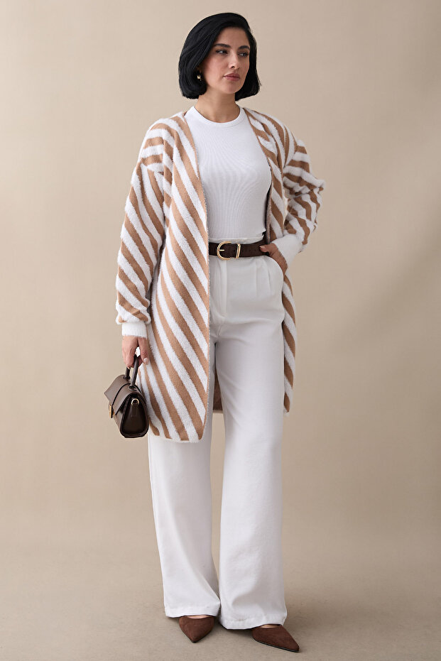 Şeritli Tüylü Camel Triko Hırka - 5