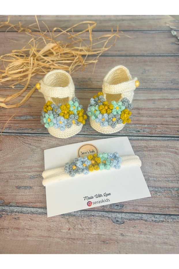 Hand Knitted Cream Color Flower Bunch Baby Girl Shoes Booties and Bandana Set