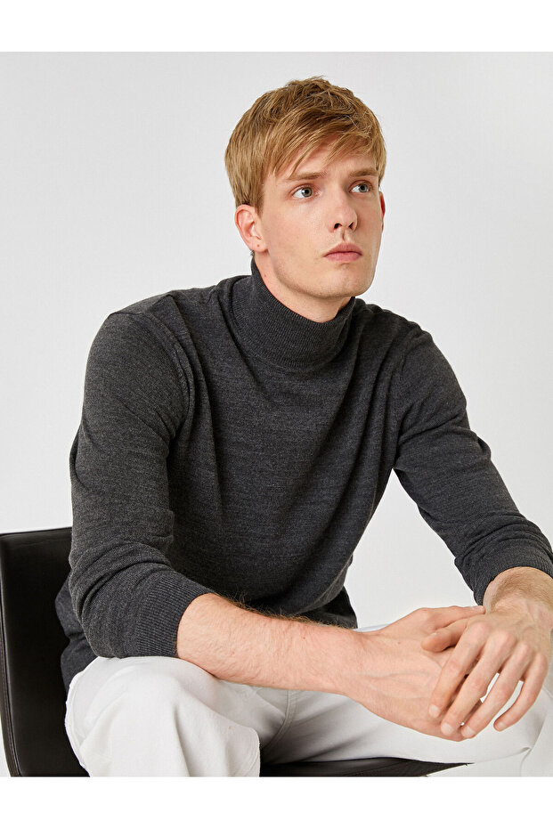 Basic-Rollkragenpullover - 1