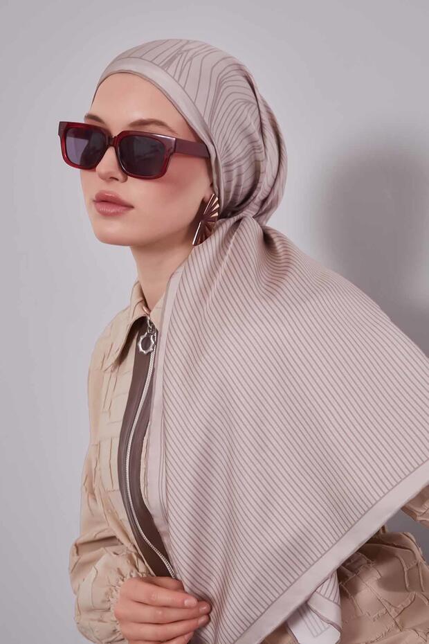 وشاح حريري من نسيج قطني طويل بنمط خط المنك