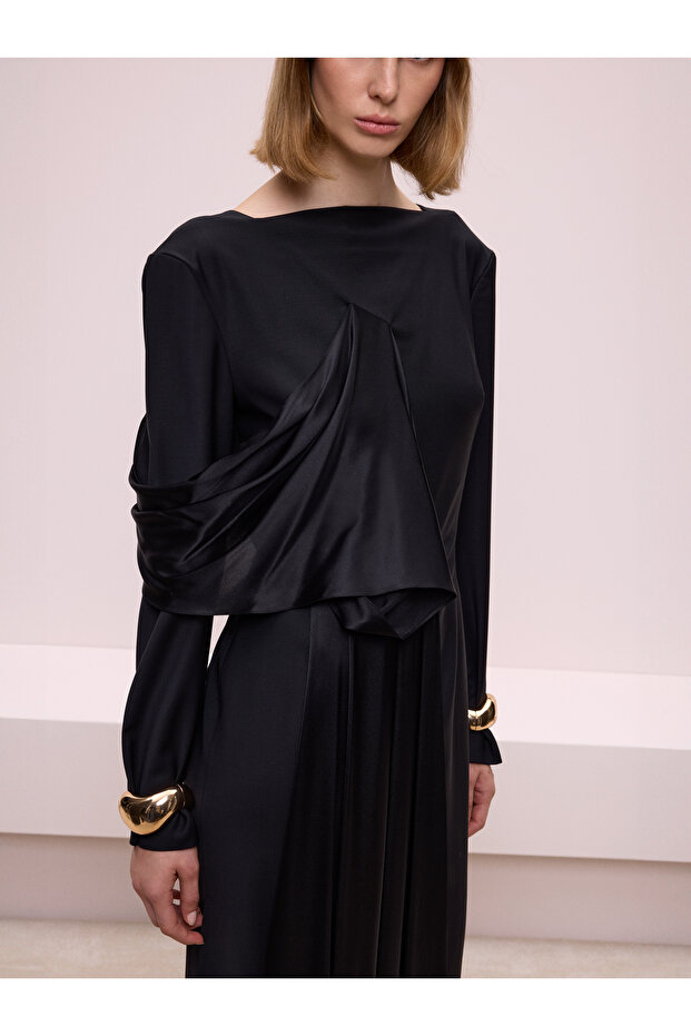 Sırt Dekolteli Siyah Elbise - 4