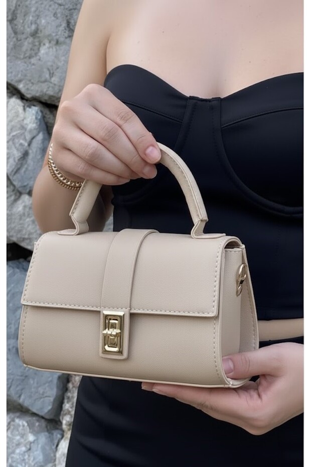 Box Model Magnet Women Hand Shoulder Bag