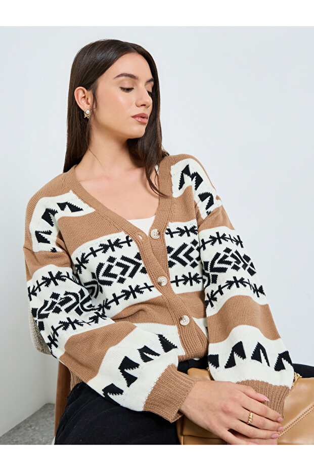 Geometric Pattern Knit Cardigan
