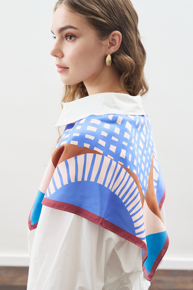 وشاح ساتان متوسط الحجم منقوش فاخر - 2