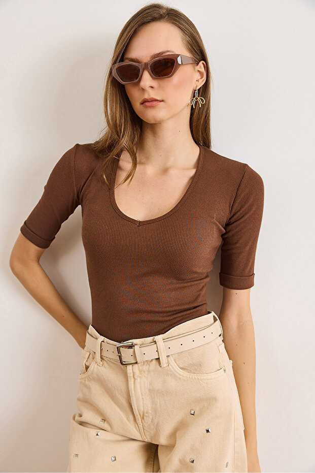 Women's Bitter Brown Deep V Neck Double Sleeve Stretchy Cotton Blouse Blz-19002951