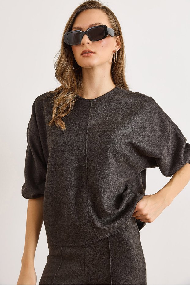 Women's Smoked Crew Neck Stitching Detail Flowy Thessaloniki Blouse Blz-19003164