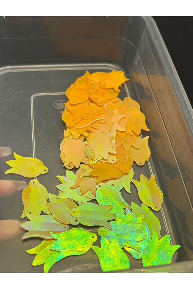 50 Pieces 3 cm Laser Cut Tulip Bag Sequins Yellow