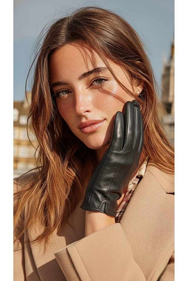 Velina Women's Genuine Leather Gloves
